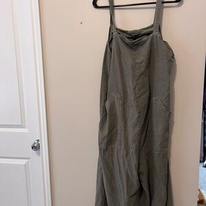 Universal Thread Olive Green Garment